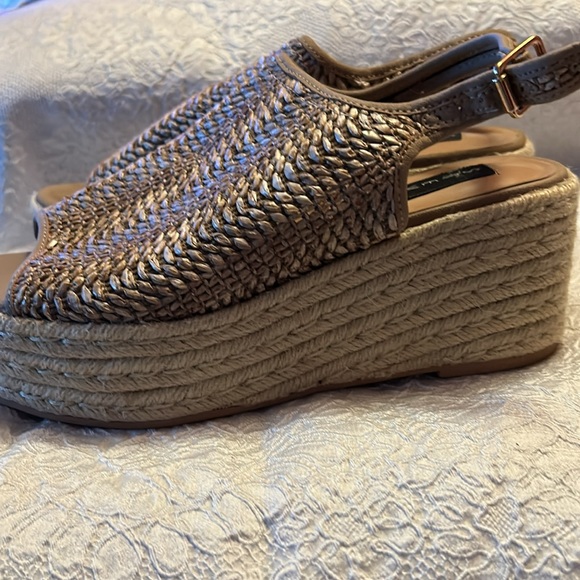 Tan size 7 wedges by  Steven,Raffia upper material - Picture 6 of 6